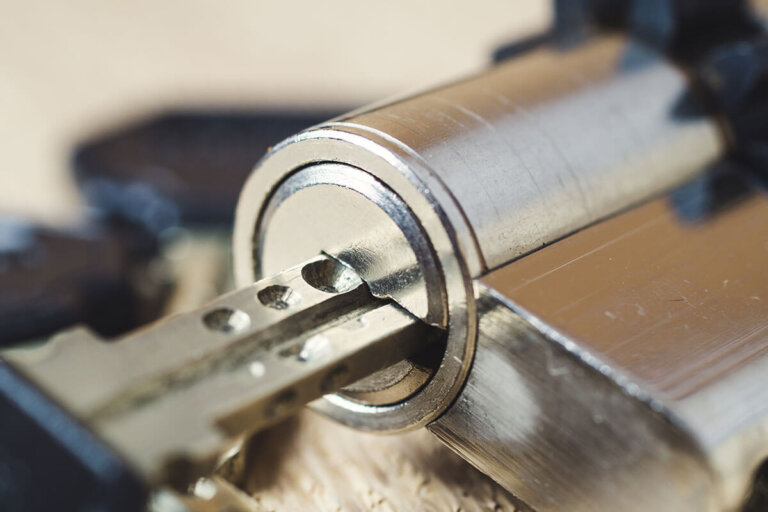 serratura a cilindro